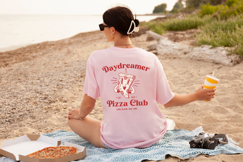 Daydreamer Pizza Club Tee, Cute Pizza Shirt, Pizza Club T-Shirt, Long Island Pizza Shirt, Long Island New York Pizza Crewneck T-Shirt, Daydreamer Shirt, Pizza Club Tee, New York Pizza Club Shirt, Funny Pizza Shirt, New York Pizza Shirt, Daydreamer Shirt, Long Island Pizza T-Shirt, Beach T-Shirt, Summer 2023 Shirt, Manifesting Daydreams 
